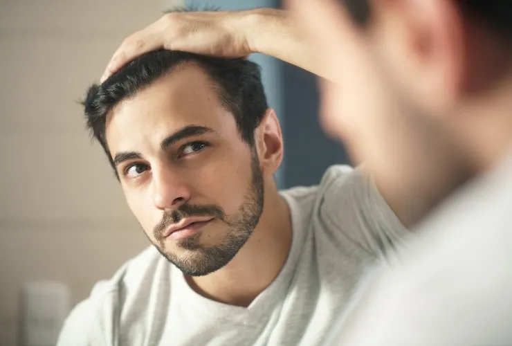 Procedimento capilar masculino